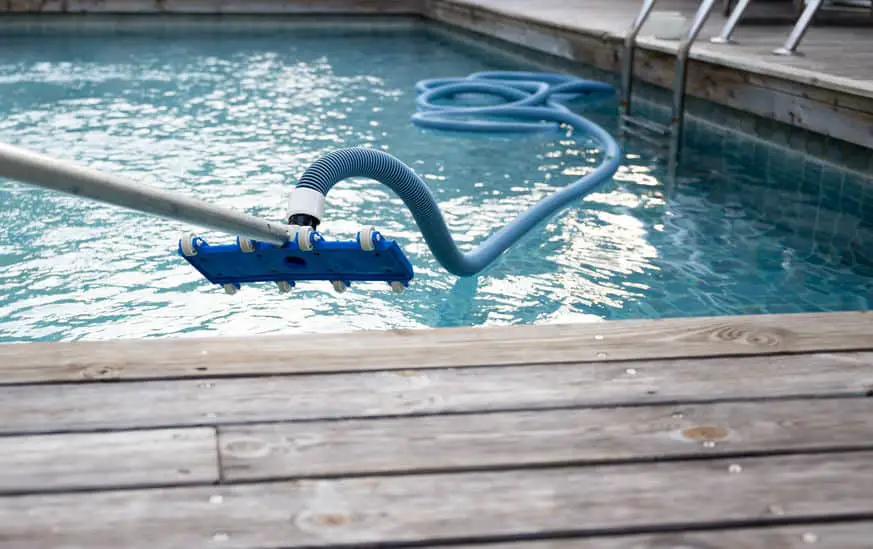 What setting should my pool pump be on to vacuum?