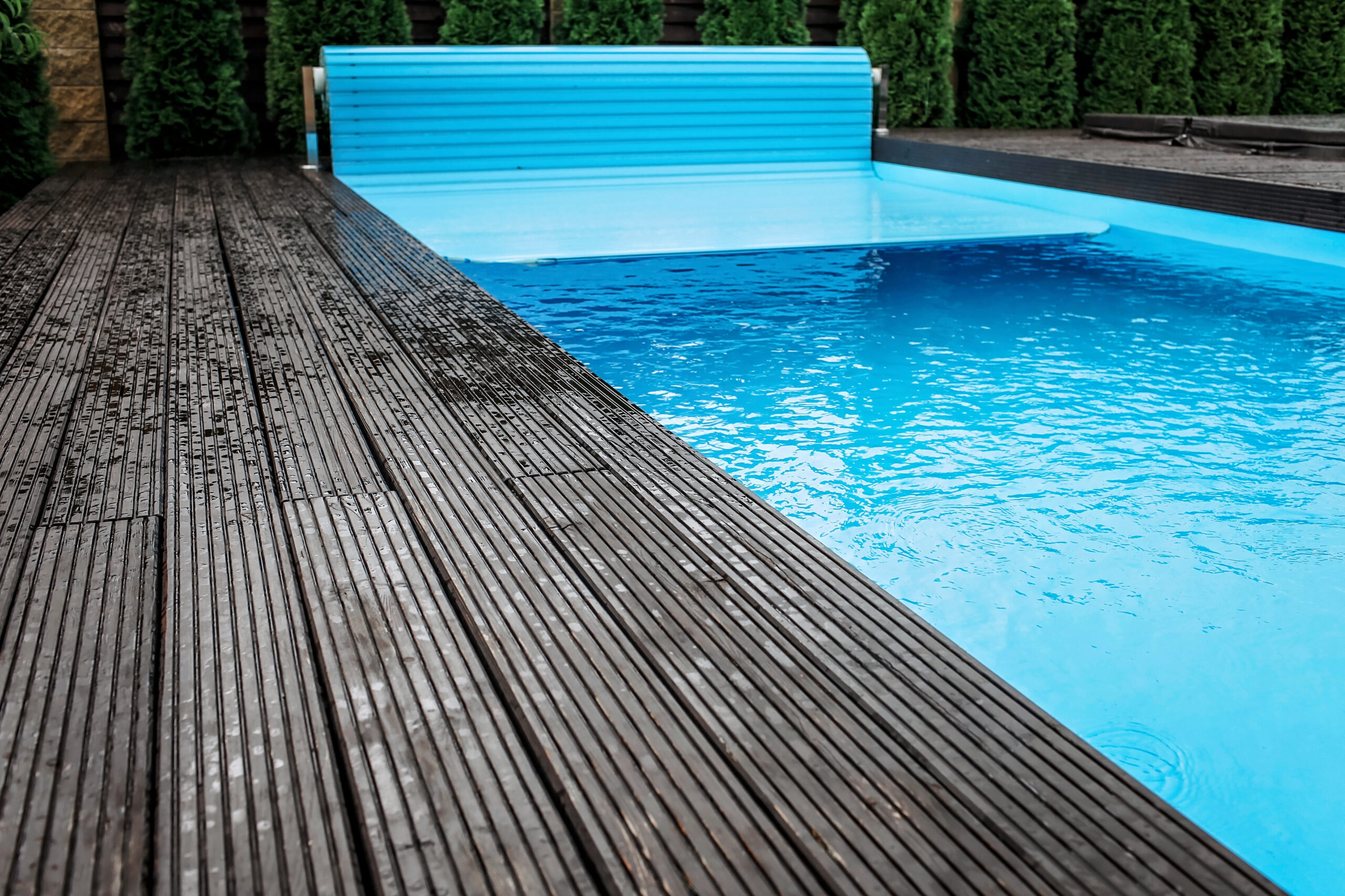 Can You Have An Automatic Pool Cover With A Salt Water Pool?